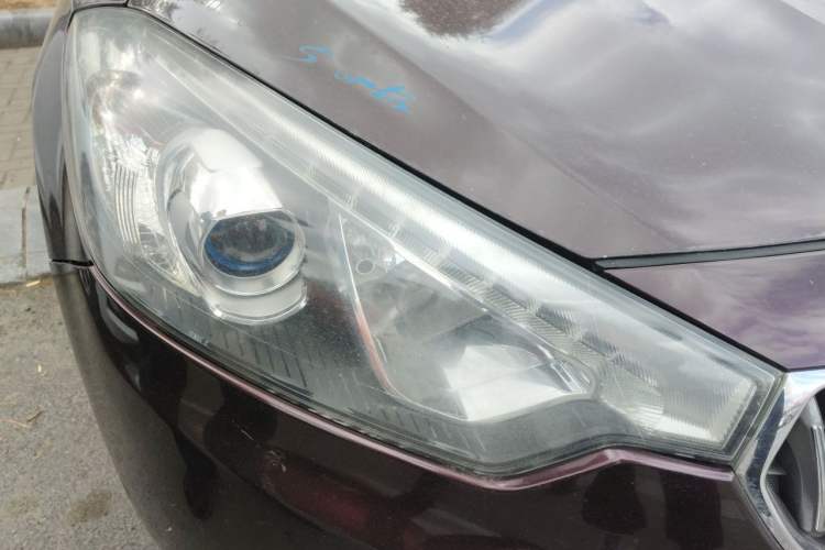 Used Kia K3 2013 1.6L Automatic GLS Right Front Headlight