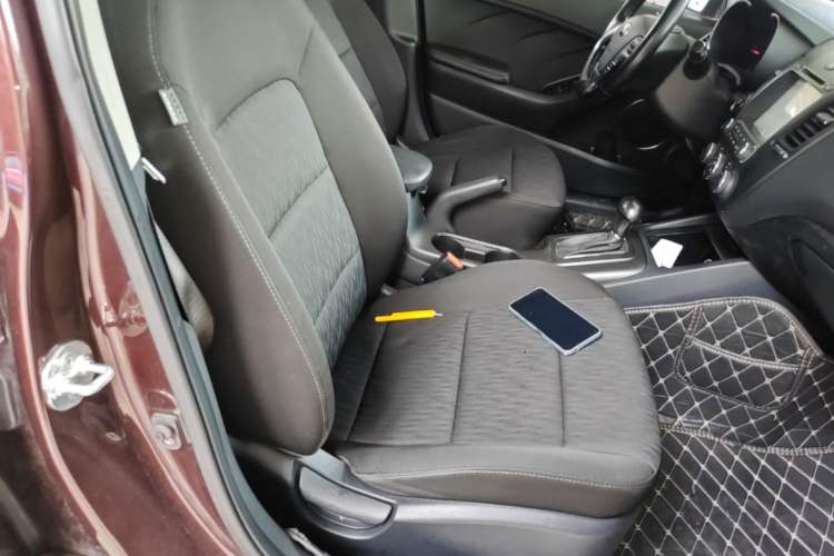 Used Kia K3 2013 1.6L Automatic GLS Right Front Seat