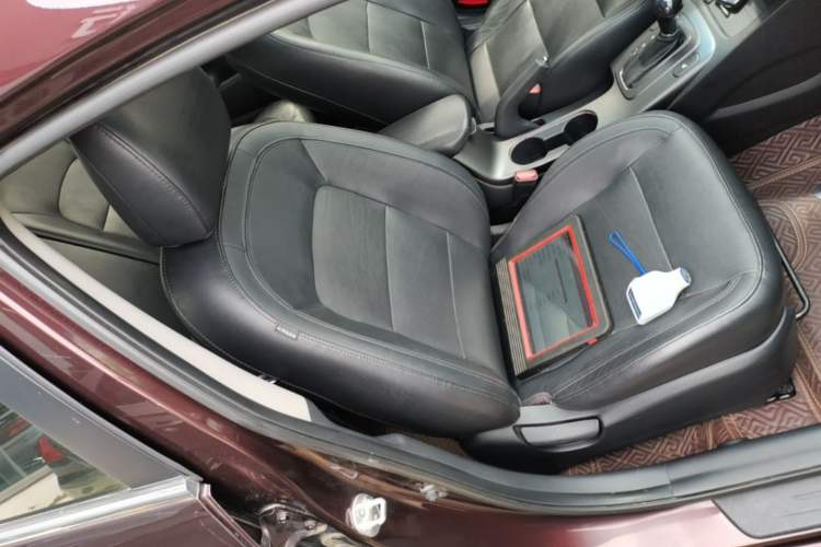 Used Kia K3 2013 1.6L Automatic Premium Right Front Seat