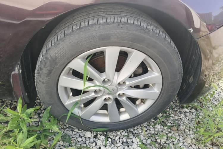 Used Kia K3 2013 1.6L Manual GLS Right Front Wheel Hub
