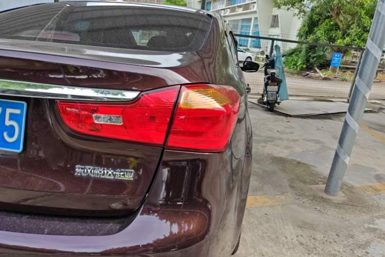 Used Kia K3 2013 1.6L Automatic GLS Right Rear Taillight