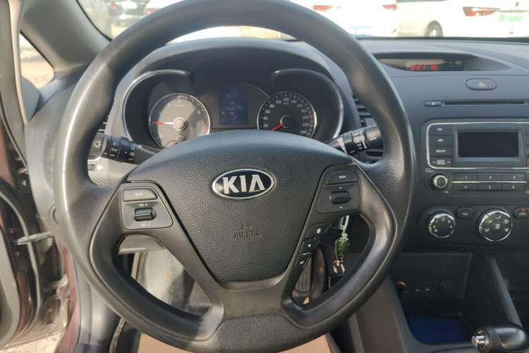 Used Kia K3 2013 1.6L Automatic GL Steering Wheel