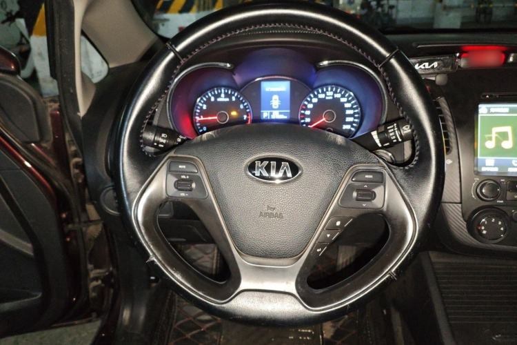 Used Kia K3 2013 1.6L Automatic GLS Steering Wheel