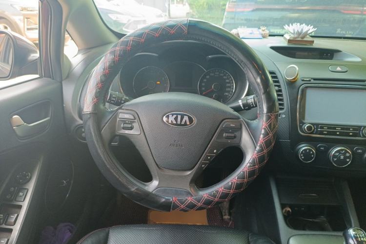 Used Kia K3 2013 1.6L Manual GLS Steering Wheel