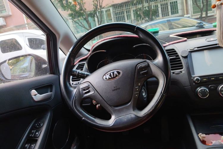 Used Kia K3 2013 1.6L Manual GLS Steering Wheel