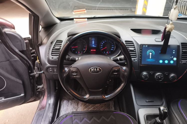 Used Kia K3 2013 1.6L Manual GLS Steering Wheel