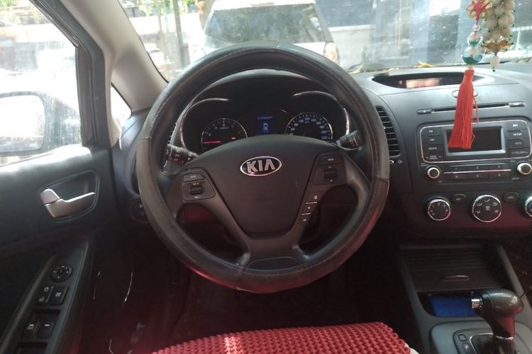 Used Kia K3 2013 1.6L Automatic DLX Steering Wheel