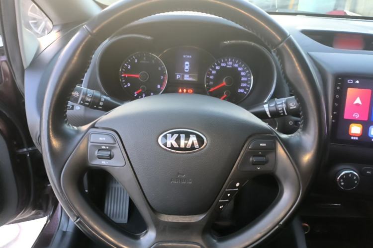 Used Kia K3 2013 1.6L Automatic GLS Steering Wheel