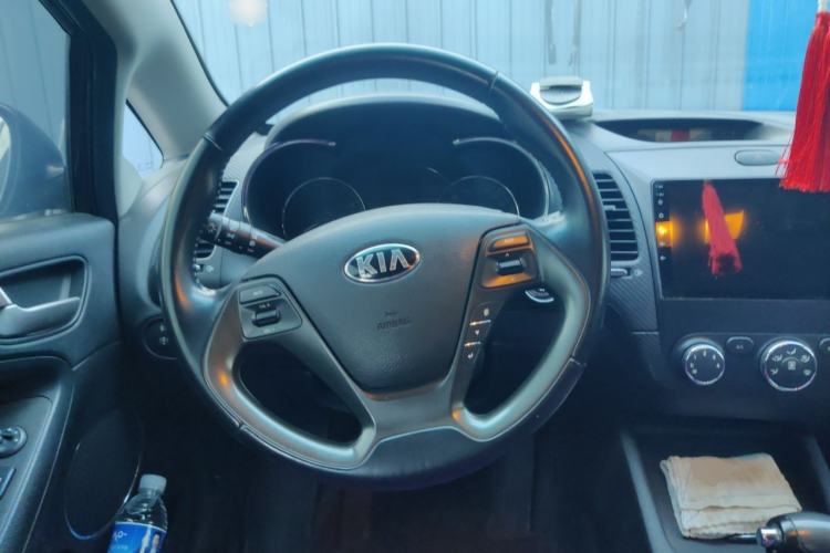 Used Kia K3 2013 1.6L Automatic GLS Steering Wheel