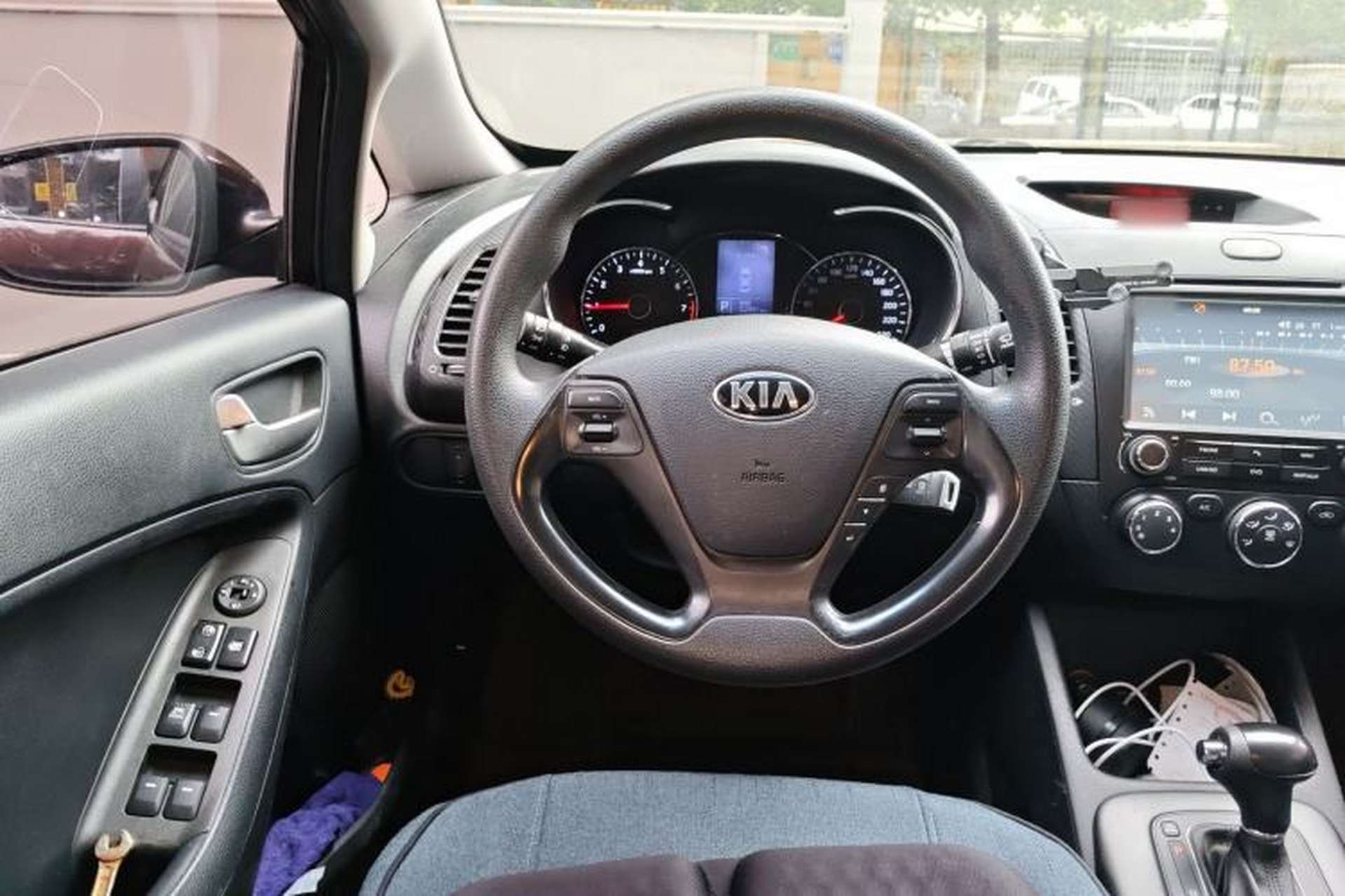 Used Kia K3 2013 1.6L Automatic GL Steering Wheel