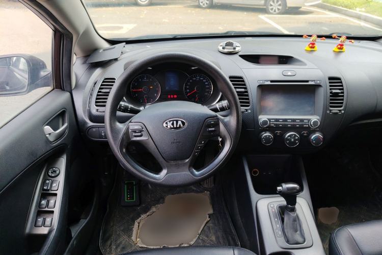 Used Kia K3 2013 1.6L Automatic GL Steering Wheel