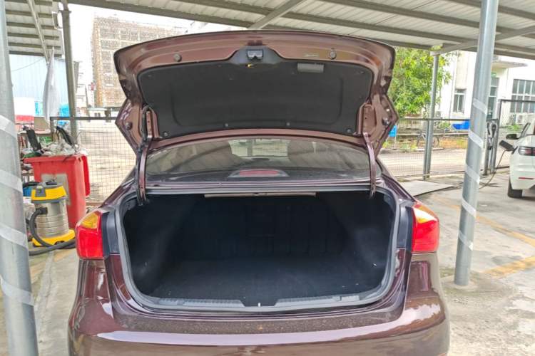 Used Kia K3 2013 1.6L Automatic GLS Trunk