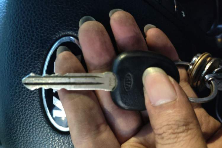 Used Kia K3 2013 1.6L Manual GLS Vehicle Key