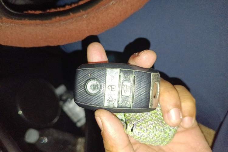 Used Kia K3 2013 1.6L Automatic DLX Vehicle Key
