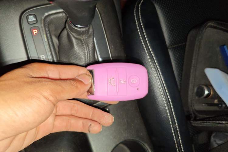 Used Kia K3 2013 1.6L Automatic GLS Vehicle Key
