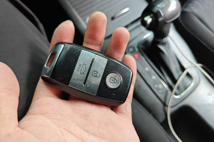 Used Kia K3 2013 1.6L Automatic GLS Vehicle Key