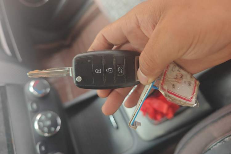 Used Kia K3 2013 1.6L Manual GLS Vehicle Key