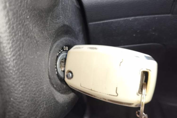 Used Kia K3 2013 1.6L Manual GLS Vehicle Key