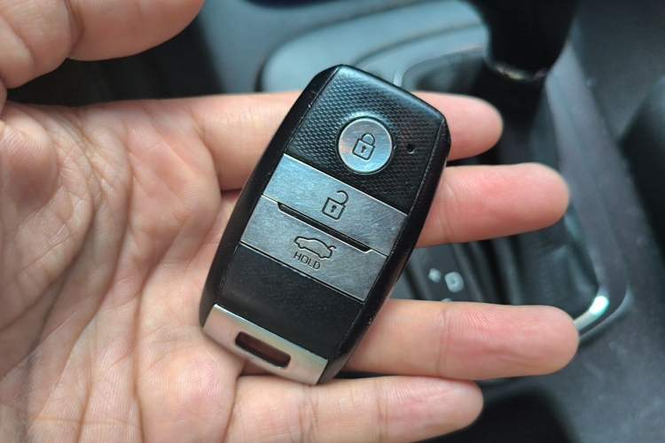 Used Kia K3 2013 1.6L Automatic GLS Vehicle Key