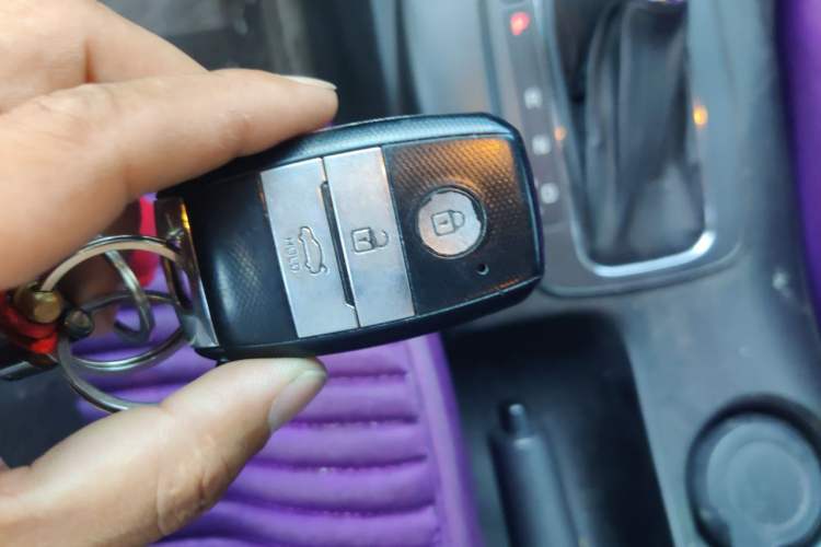 Used Kia K3 2013 1.6L Automatic GLS Vehicle Key