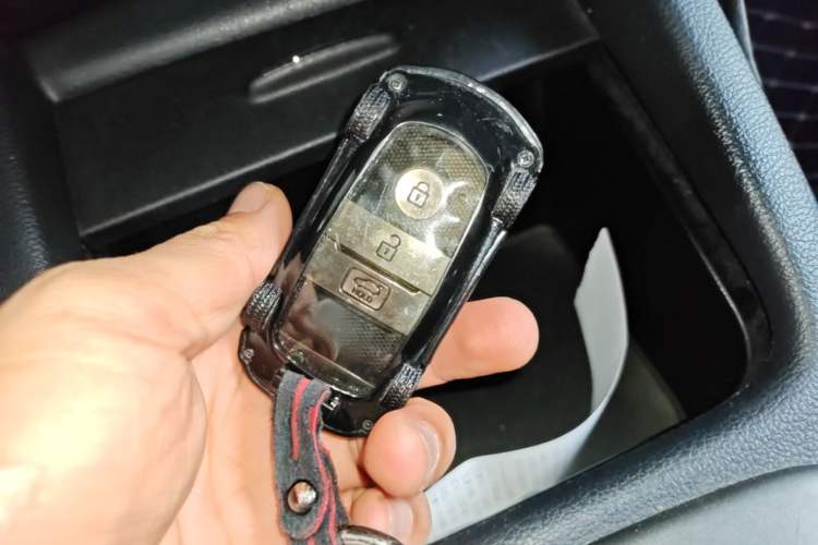 Used Kia K3 2013 1.6L Automatic GLS Vehicle Key