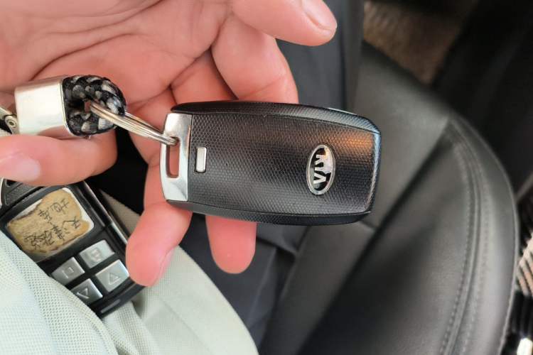 Used Kia K3 2013 1.6L Automatic DLX Vehicle Key
