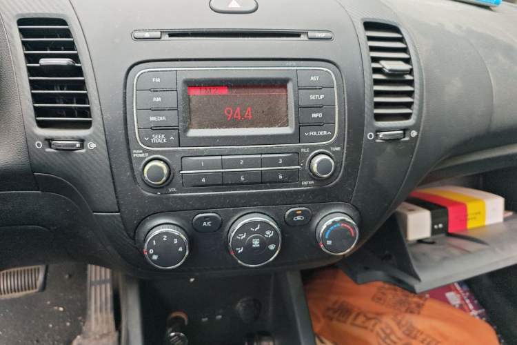 Used Kia K3 2013 1.6L Automatic GL Audio And AC Panel