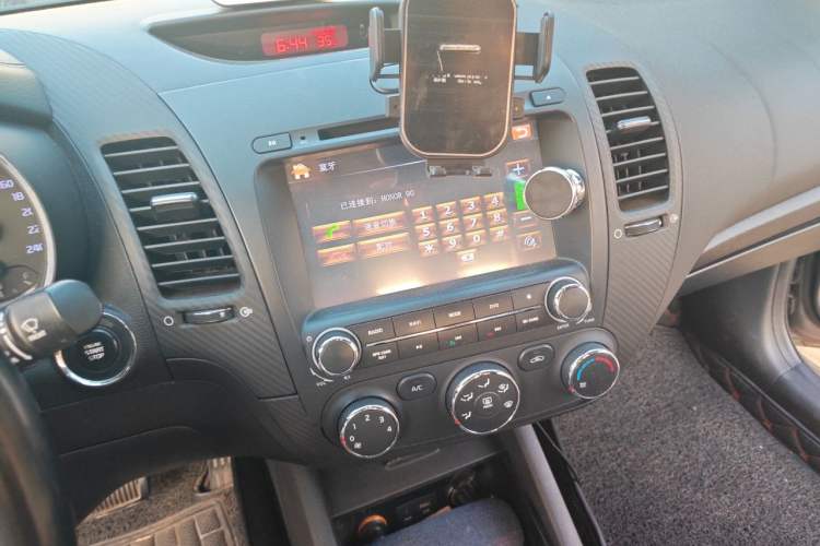 Used Kia K3 2013 1.6L Automatic GLS Audio And AC Panel