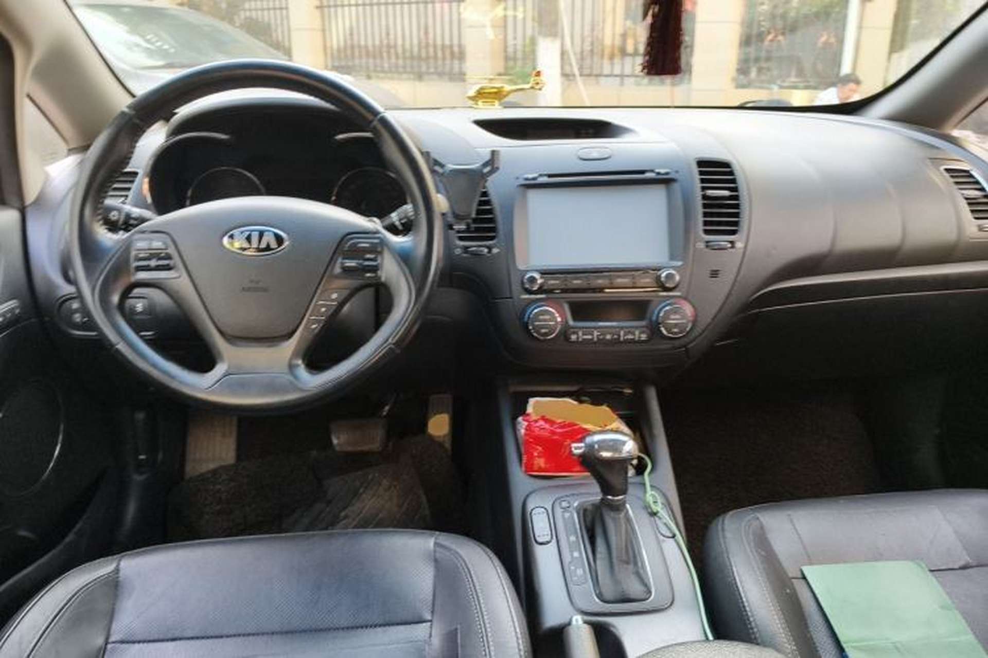 Used Kia K3 2013 1.6L Automatic Premium Center Console