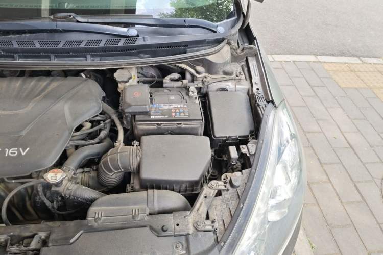 Used Kia K3 2013 1.6L Manual GLS Engine Bay Left