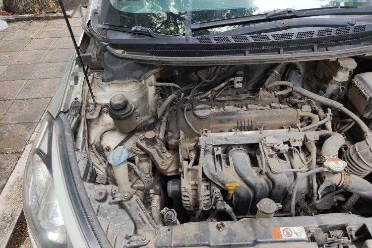Used Kia K3 2013 1.6L Automatic GL Engine Bay Right