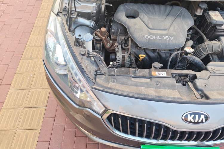 Used Kia K3 2013 1.6L Automatic GLS Engine Bay Right