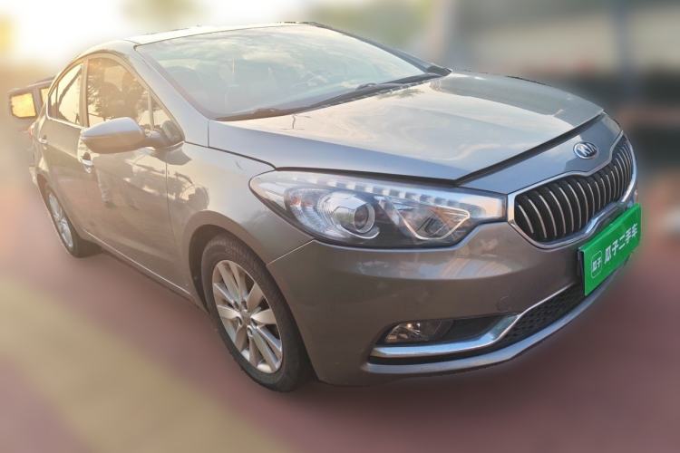 Used Kia K3 2013 1.6L Automatic GLS Front Right 45 Deg