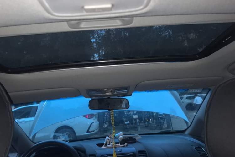 Used Kia K3 2013 1.6L Automatic GLS Headliner
