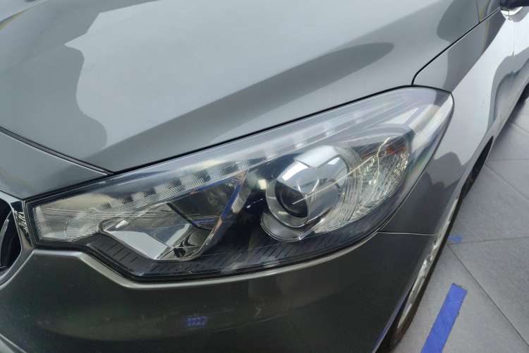 Used Kia K3 2013 1.6L Automatic DLX Left Front Headlight