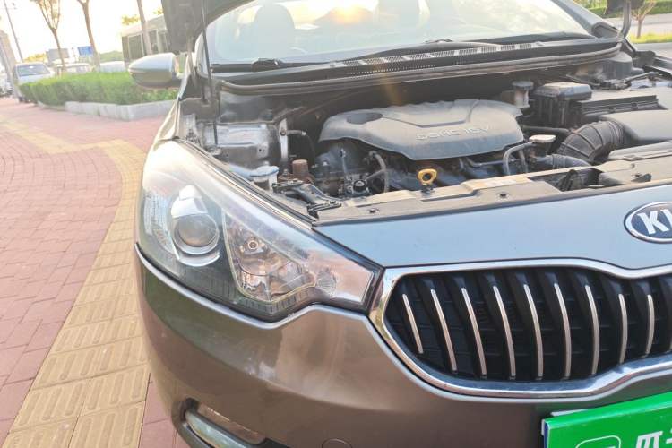 Used Kia K3 2013 1.6L Automatic GLS Right Front Headlight