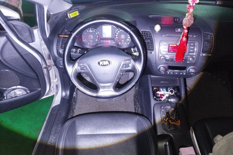 Used Kia K3 2013 1.6L Automatic DLX Steering Wheel