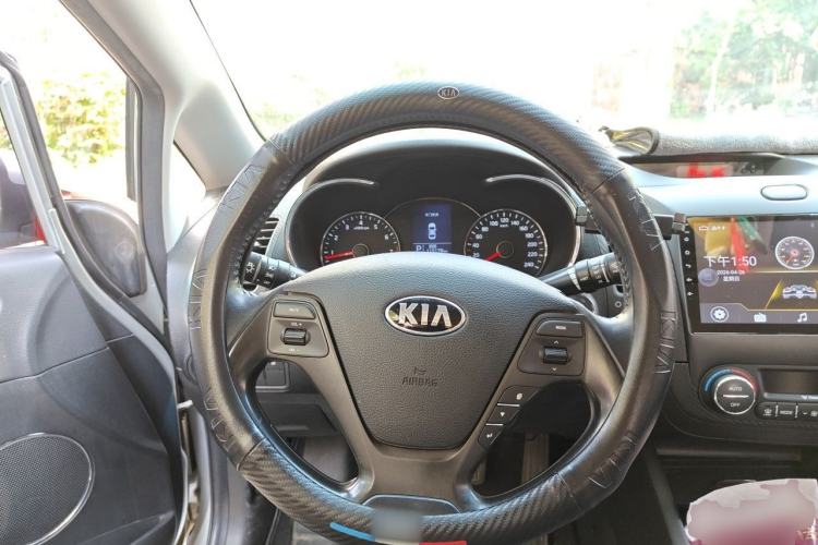 Used Kia K3 2013 1.6L Automatic DLX Steering Wheel