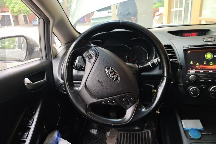 Used Kia K3 2013 1.6L Manual GLS Steering Wheel