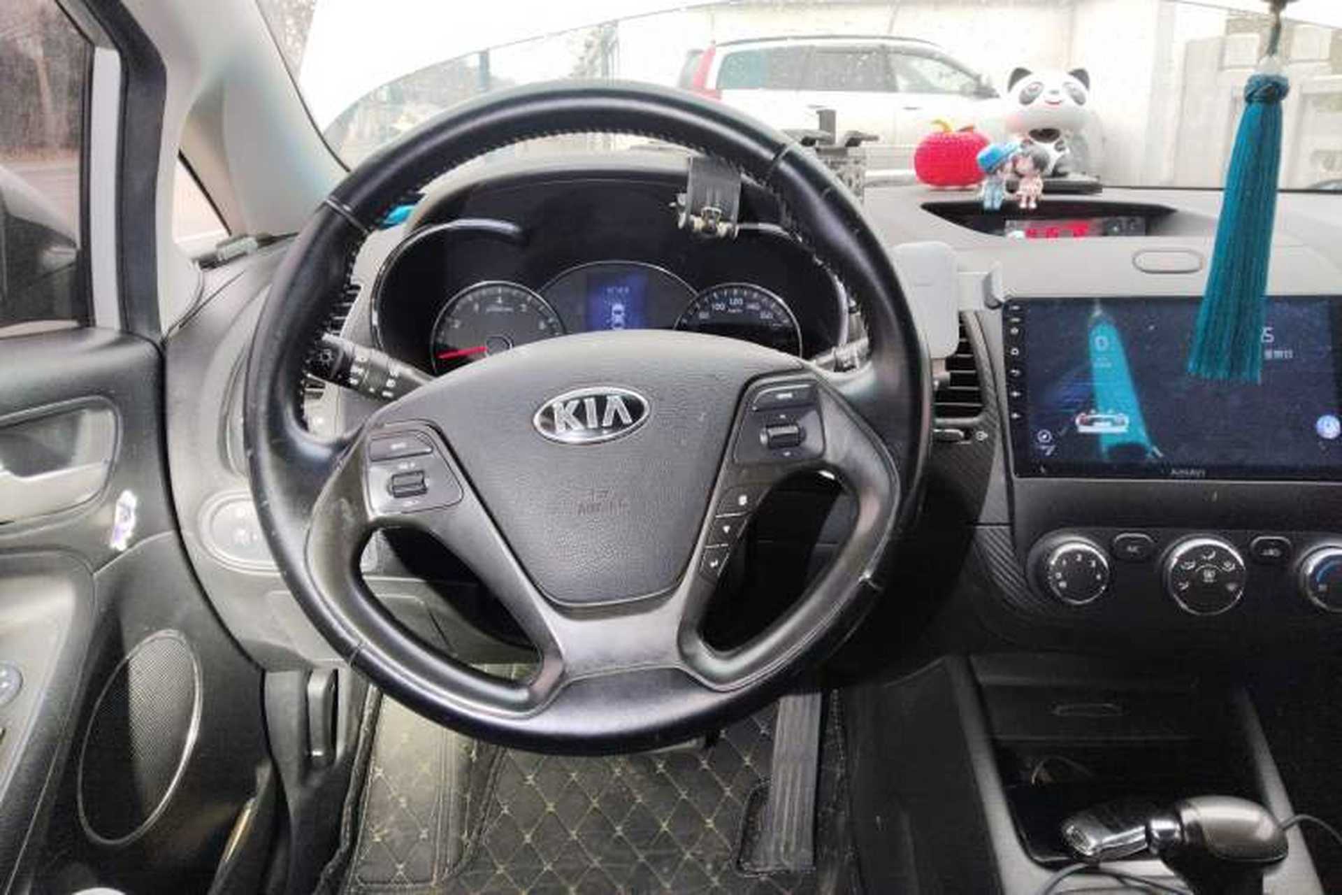 Used Kia K3 2013 1.6L Automatic GLS Steering Wheel