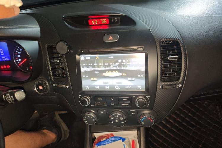 Used Kia K3 2013 1.6L Automatic GLS Audio And AC Panel
