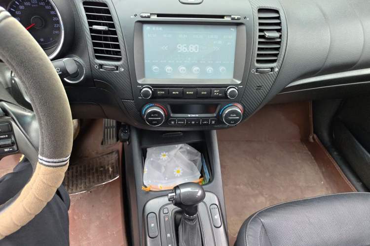 Used Kia K3 2013 1.6L Automatic Premium Audio And AC Panel