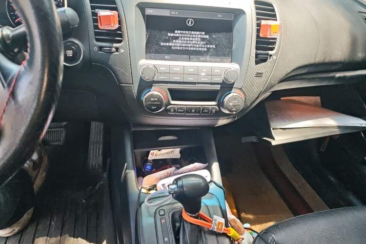 Used Kia K3 2013 1.6L Automatic DLX Audio And AC Panel