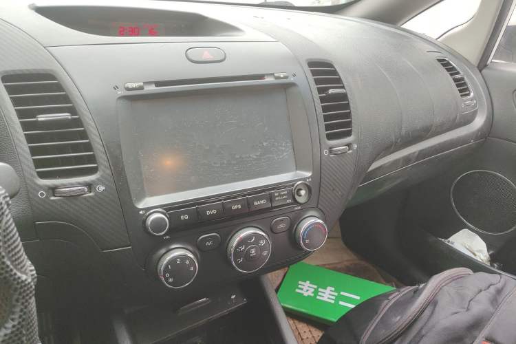 Used Kia K3 2013 1.6L Manual GLS Audio And AC Panel