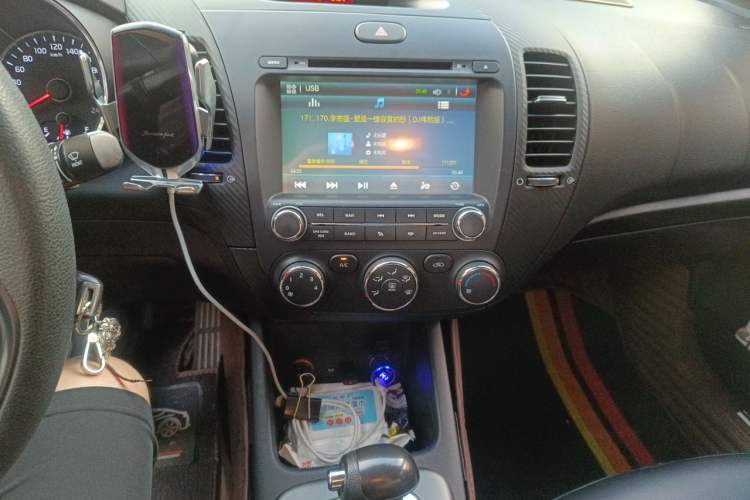 Used Kia K3 2013 1.6L Automatic GL Audio And AC Panel