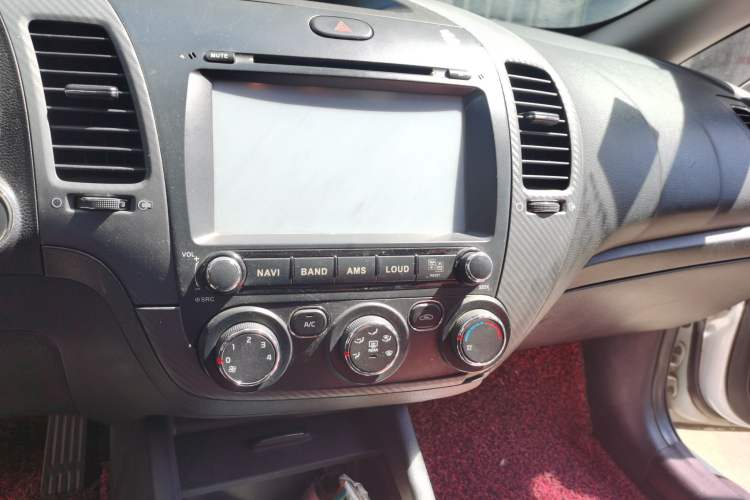 Used Kia K3 2013 1.6L Automatic GLS Audio And AC Panel