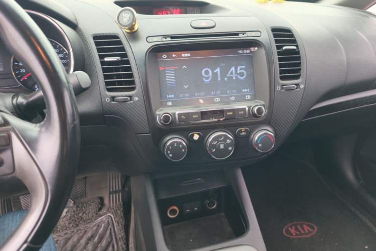 Used Kia K3 2013 1.6L Manual GLS Audio And AC Panel