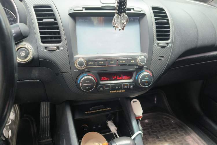 Used Kia K3 2013 1.6L Automatic DLX Audio And AC Panel