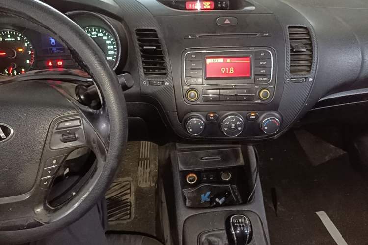 Used Kia K3 2013 1.6L Manual GLS Audio And AC Panel