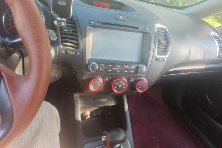 Used Kia K3 2013 1.6L Automatic GLS Audio And AC Panel
